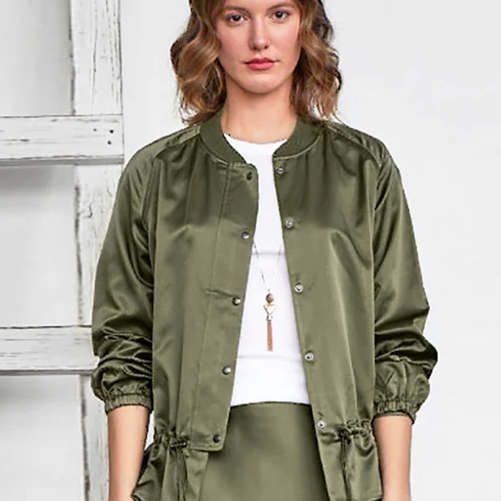Go Silk Bomber jacket. NWOT. Small.
